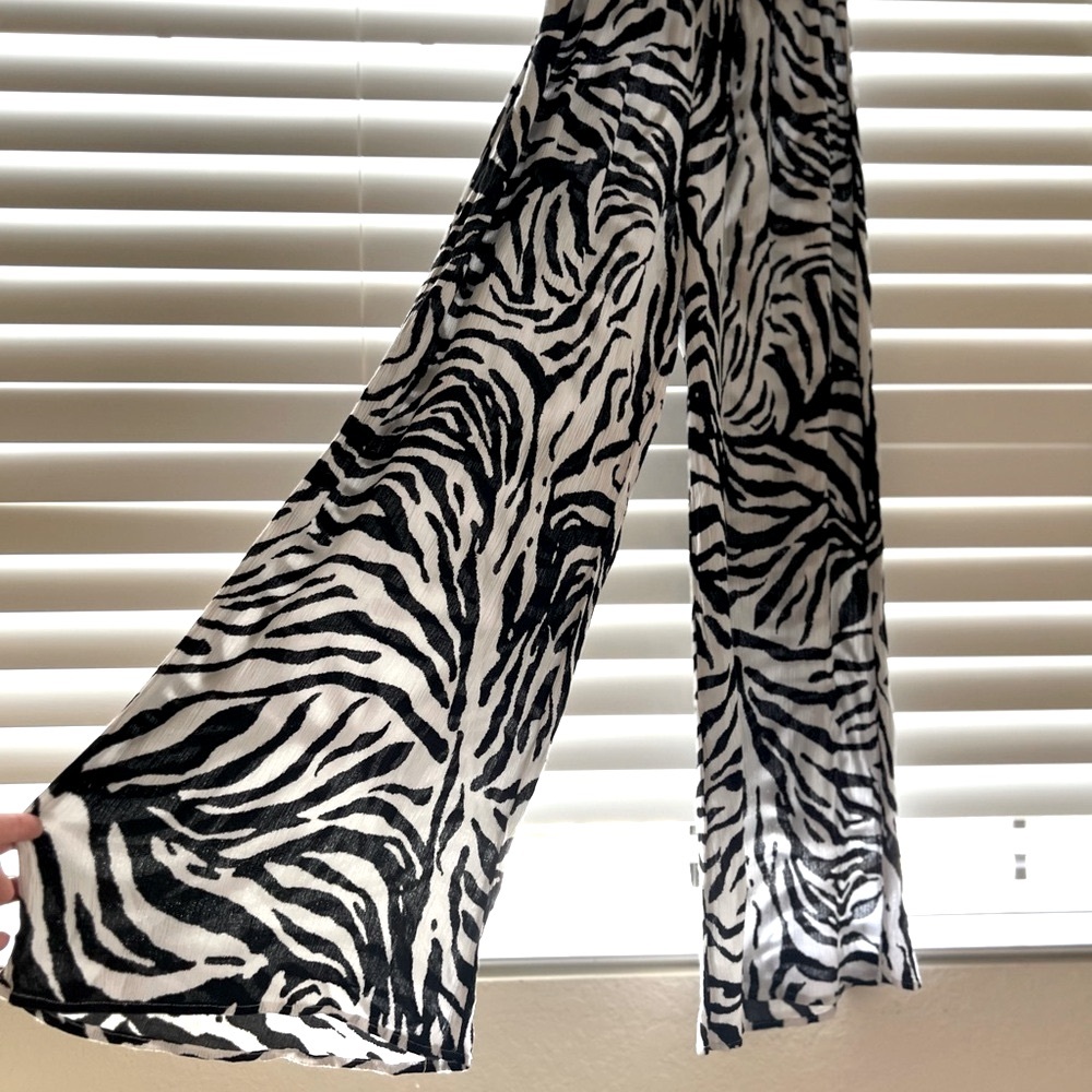 🦓William B🦓 Size M. Zebra Print Women's Wide Leg Pant